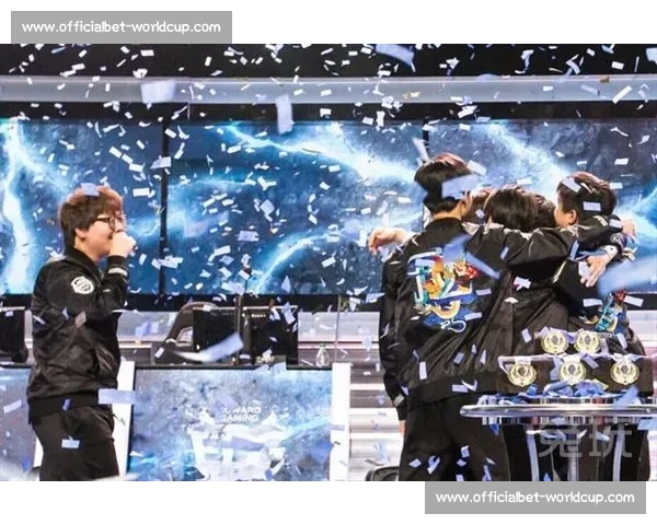 “退役”并非终点，暗区突围选手转型之路，前途光明